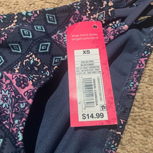 Bathing suit - Picture 7 of 7